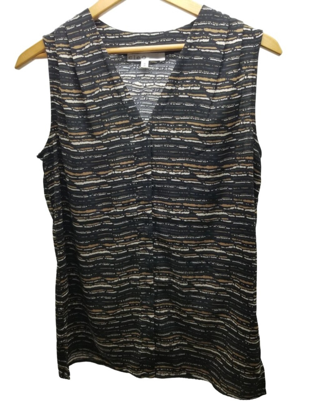 Sleeveless V-Neck Printed Shell Top - Black & Brown